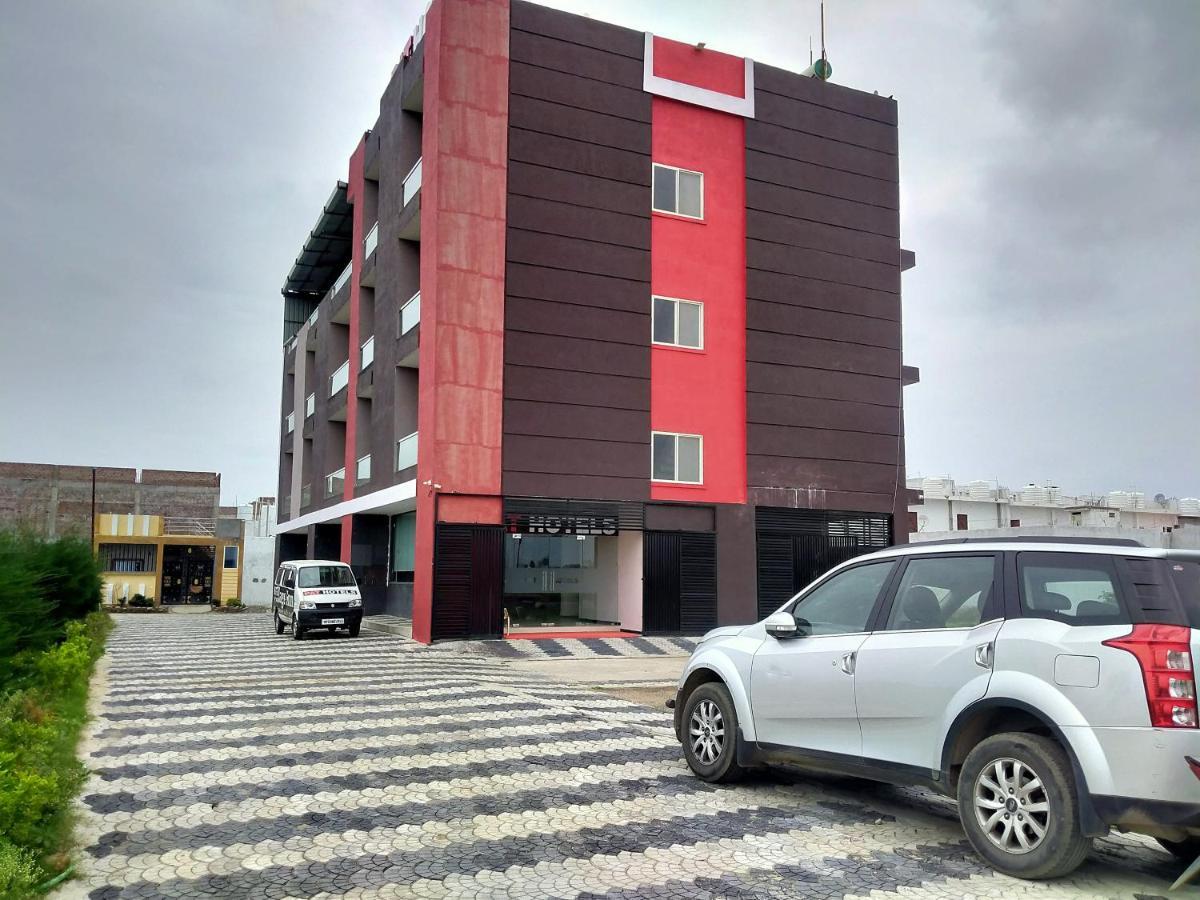 Pat Hotels Индаур Экстерьер фото