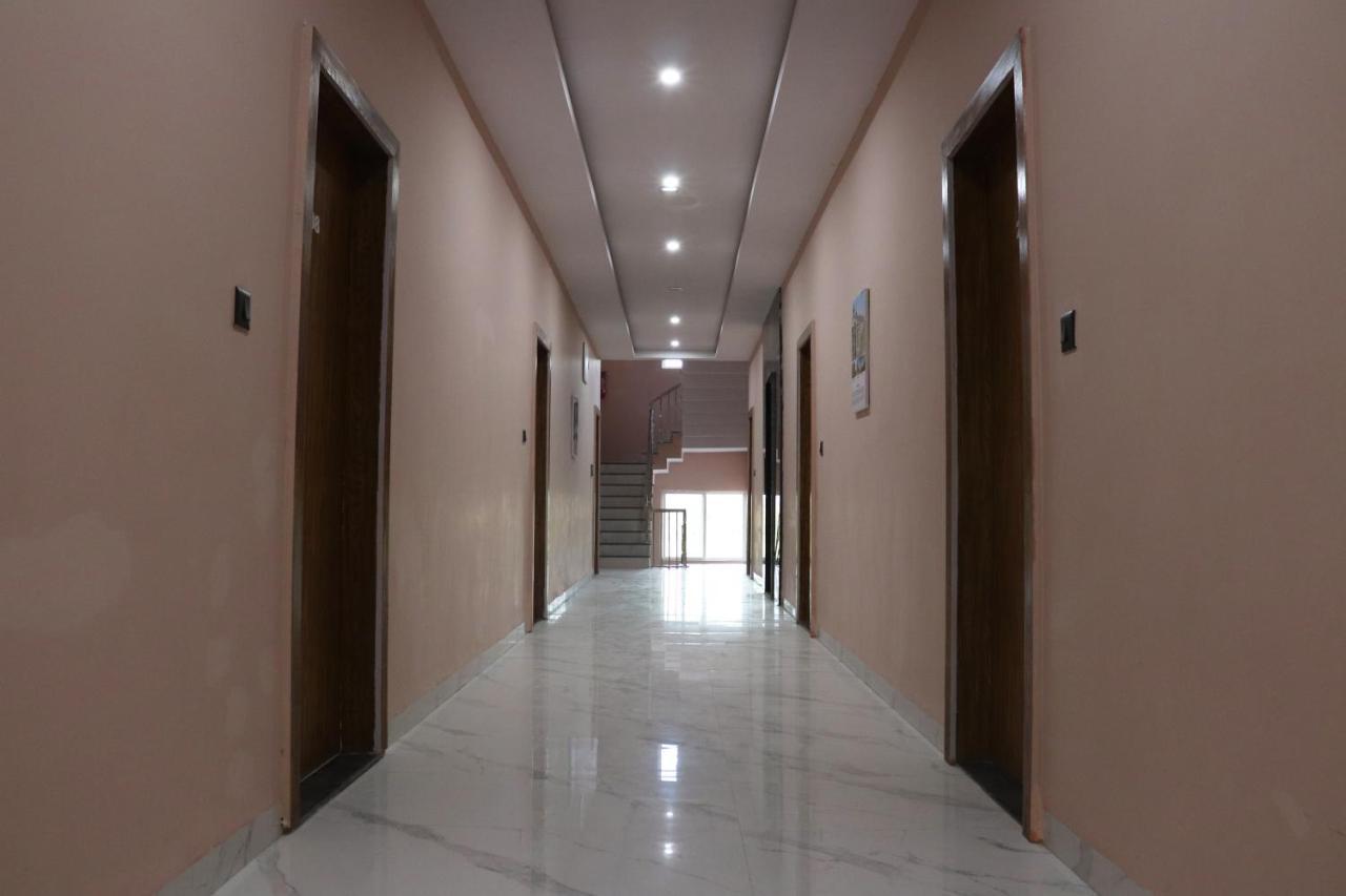 Pat Hotels Индаур Экстерьер фото